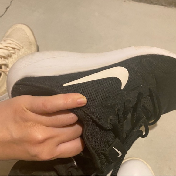 Nike sneaker US 7 - Picture 2 of 4